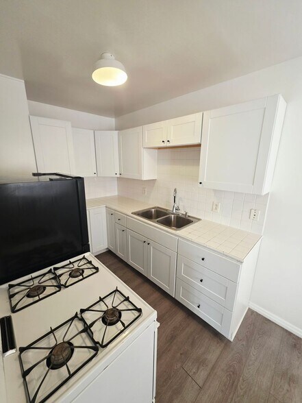 Building Photo - 416 Fischer St