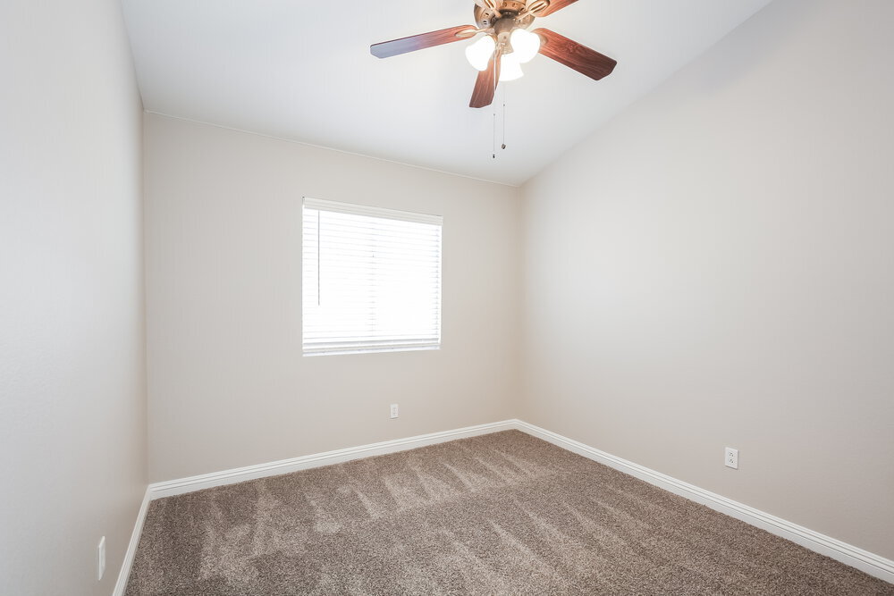Building Photo - 2015 Pink Coral Dr