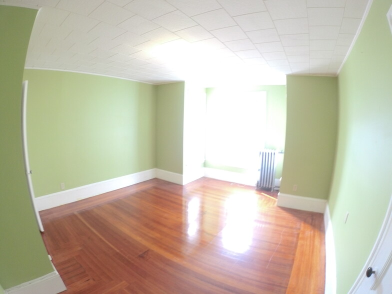 Building Photo - 14 Reedsdale St