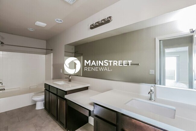 Building Photo - 3 Bedroom Pet-Friendly Home in Phoenix, AZ...