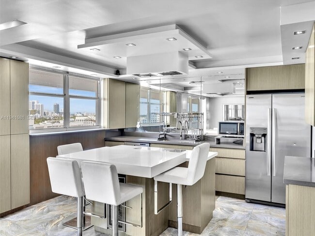 Building Photo - 401 Ocean Dr