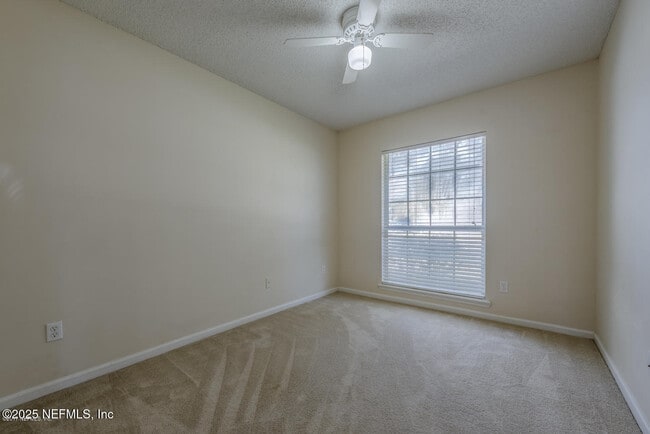 Building Photo - 4570 Blue Stream Ln N