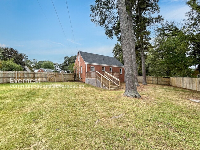 Building Photo - 7300 Harlow Rd
