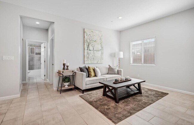 Building Photo - ***Gorgeous 5 bedroom, 3 bath Home in Imperial Beach