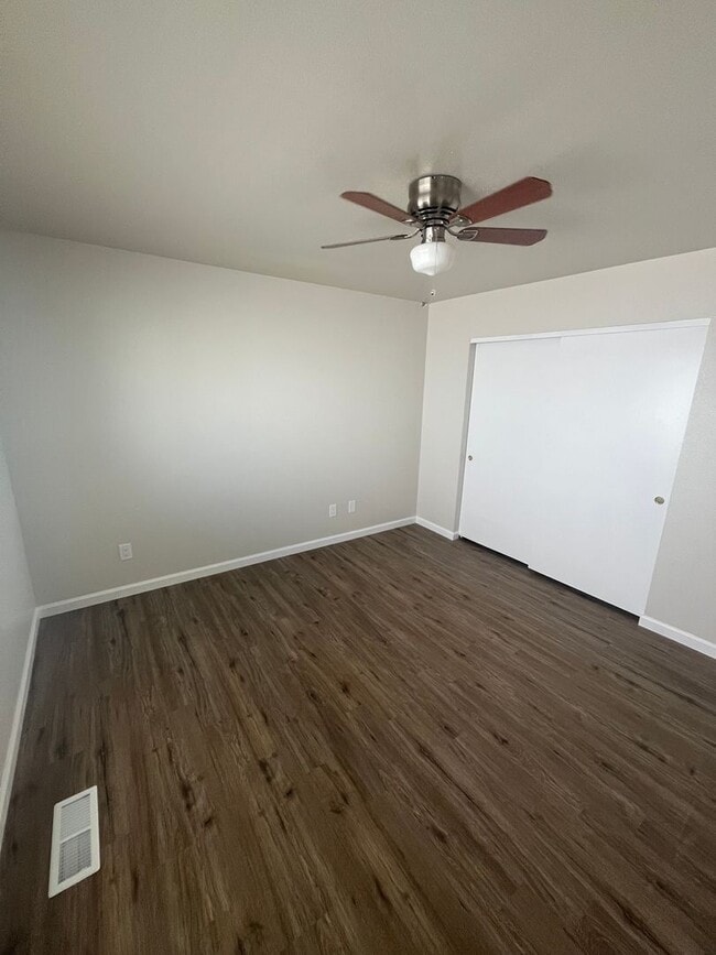Building Photo - Mountain View Apartments - 1280