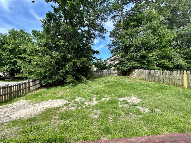 Building Photo - Charming Home on Corner Lot in Lake Caroli...