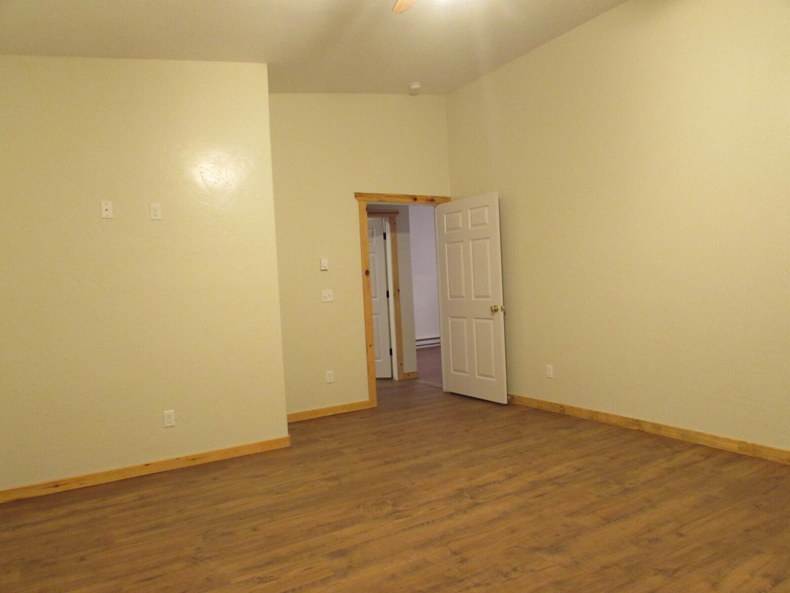 Building Photo - 3271 C 1/2 Rd