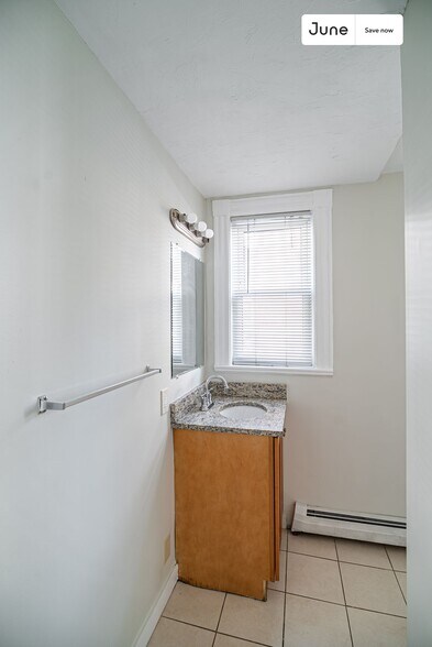 Building Photo - 6 Haskell St