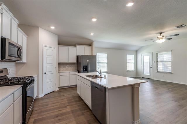 Building Photo - 5237 Sandrine Ave