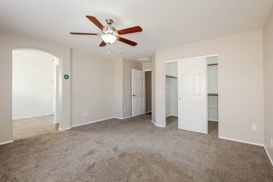 Building Photo - 14988 W Riviera Dr