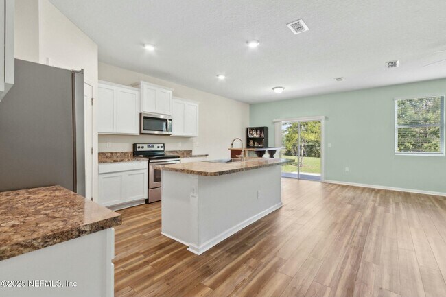 Building Photo - 254 Seville Pkwy