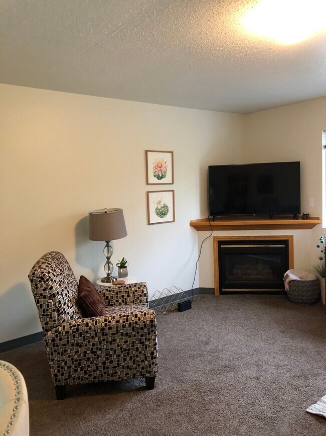 Forest Ridge Iowa City, IA Apartment Finder