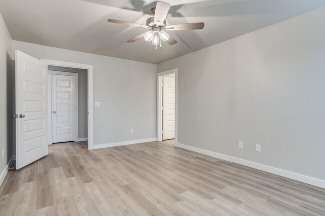 Building Photo - 13210 Sherman Ave