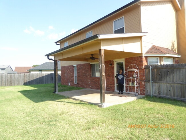 Building Photo - 4302 SW Parkridge Blvd