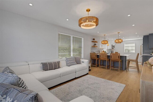 Building Photo - 4360 Chatham Dr