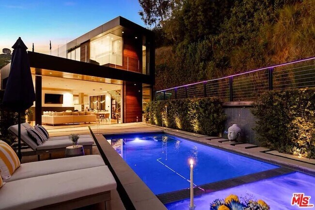 Primary Photo - 1331 Belfast Dr