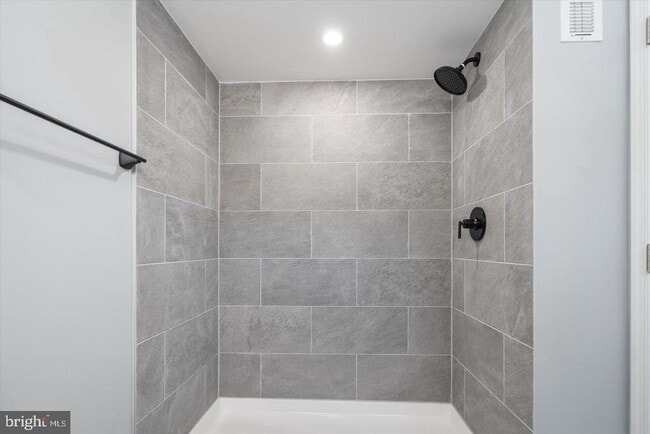 Building Photo - 3551 Shannon Dr