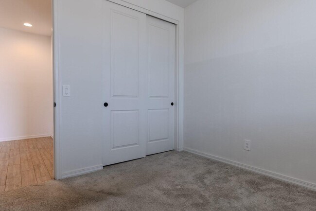 Building Photo - 11248 E Unger Ave