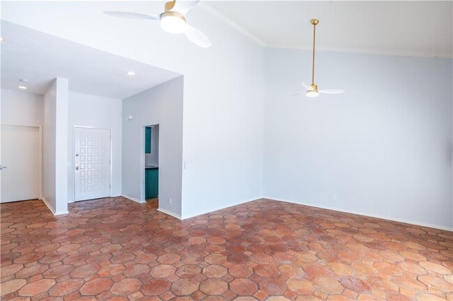 Building Photo - 24 Shasta St