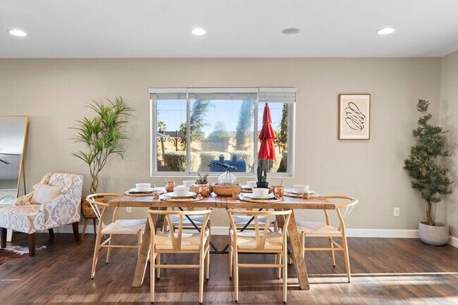 Building Photo - UN-FURNISHED!! 3 Bedroom/ 2Bath in Heart of Scottsdale!!