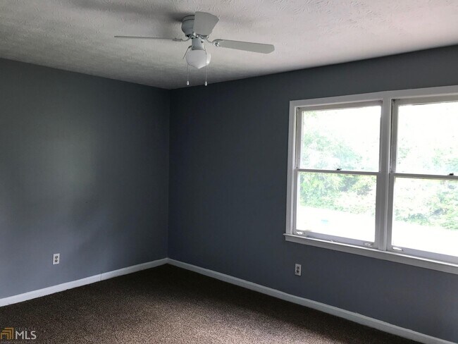 Building Photo - 4469 Golf Vista Cir