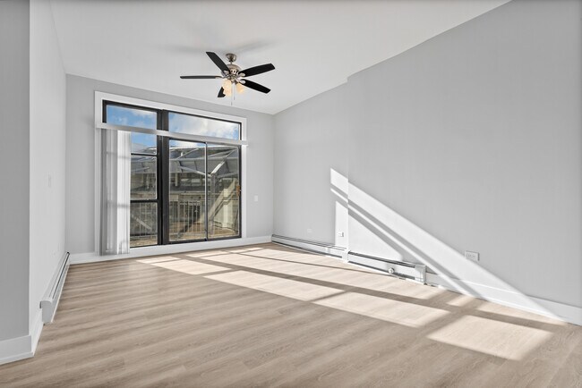 Building Photo - 1625 W Howard St