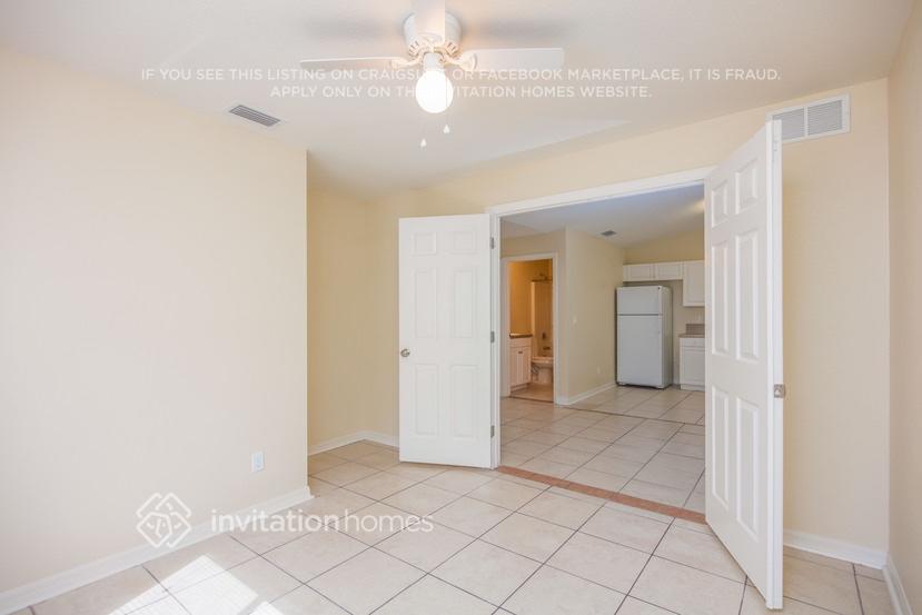 Building Photo - 867 Bedford Dr
