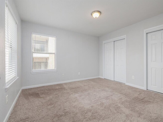 Building Photo - 3004 Speedway