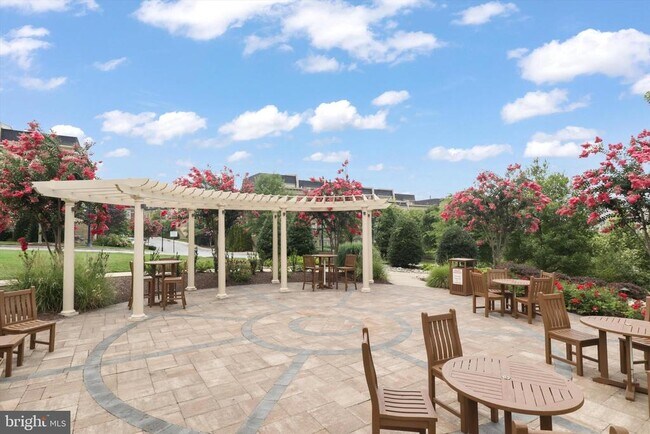 Building Photo - 501 Triggerfish Dr