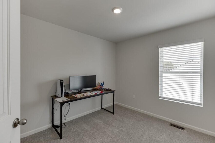 Building Photo - 6659 Corryton St