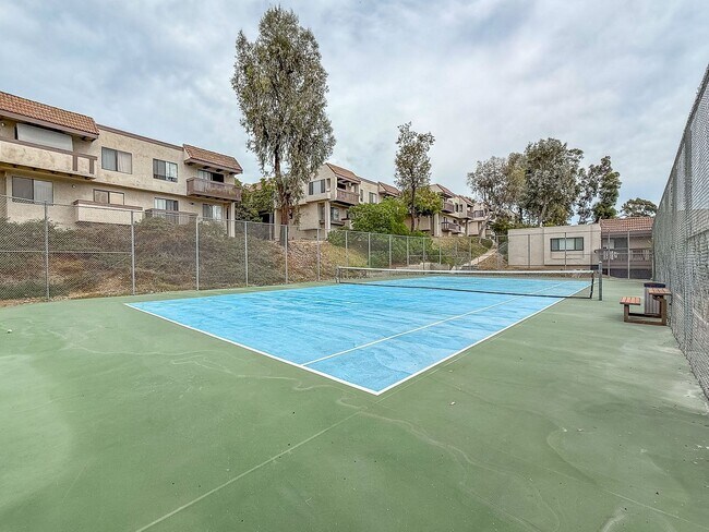 Building Photo - Spacious SDSU Townhome For Rent!
