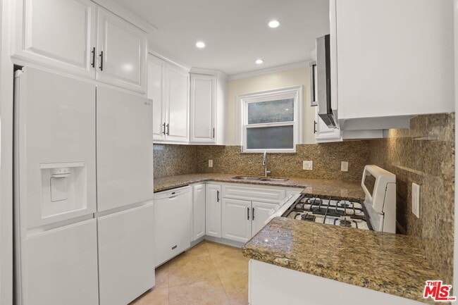 Building Photo - 555 S Westgate Ave