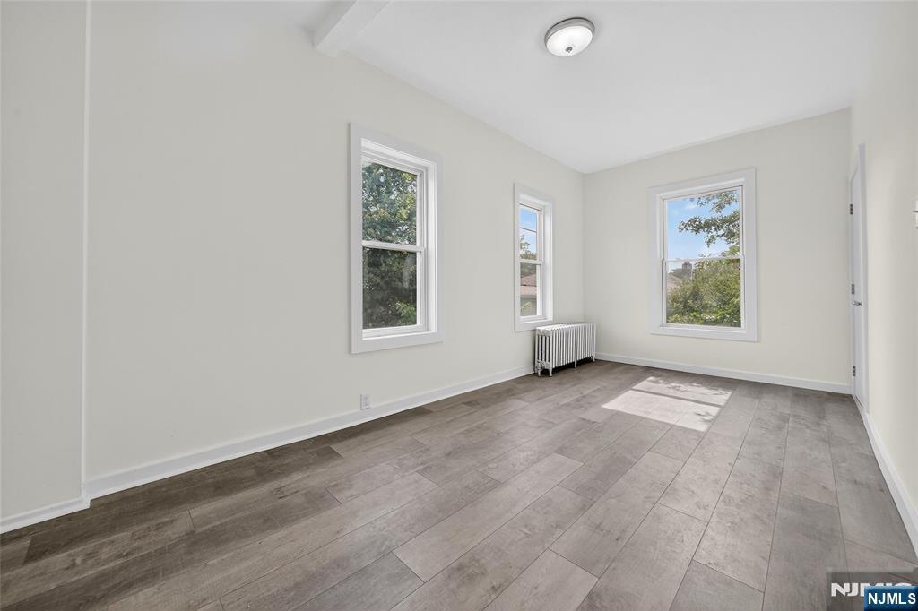 Building Photo - 66 Boulevard