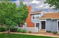 Building Photo - Three Bedroom Townhome with Pool
