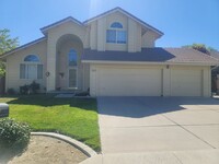 Building Photo - Beautiful 2 story house in Galena Country ...
