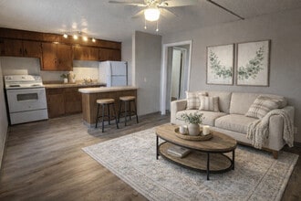 Building Photo - Patriot Apartments