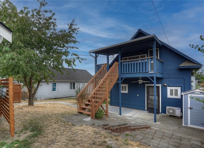 Building Photo - 1721 S Cushman Ave