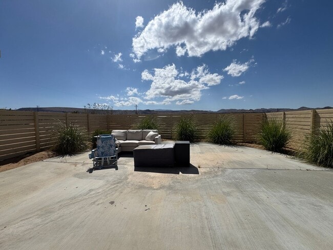 Building Photo - Stylish Desert Retreat in Flamingo Heights