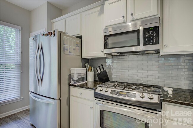 Building Photo - 629 6th Baxter Crossing