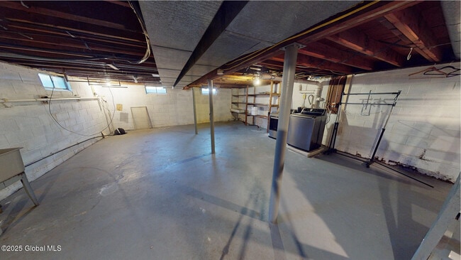 Building Photo - 20 Knadler Dr