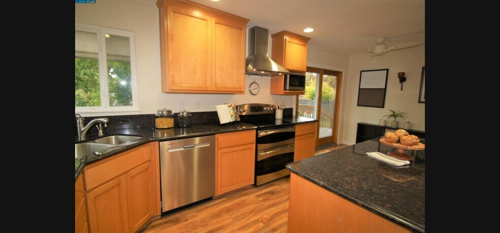 Building Photo - 3415 Grasswood Dr