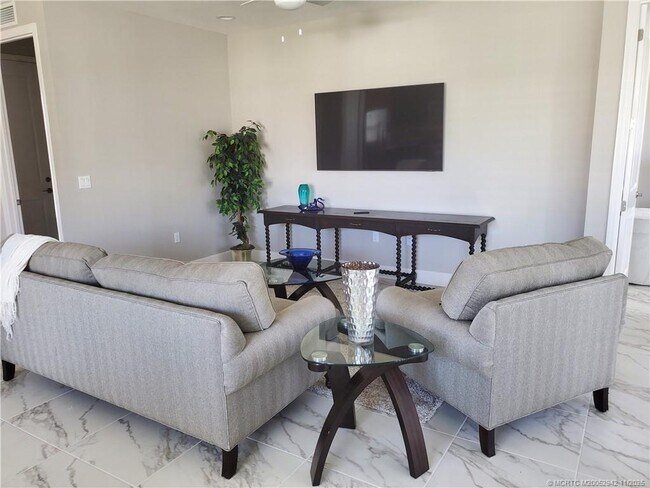 Building Photo - 11826 SW Oceanus Blvd