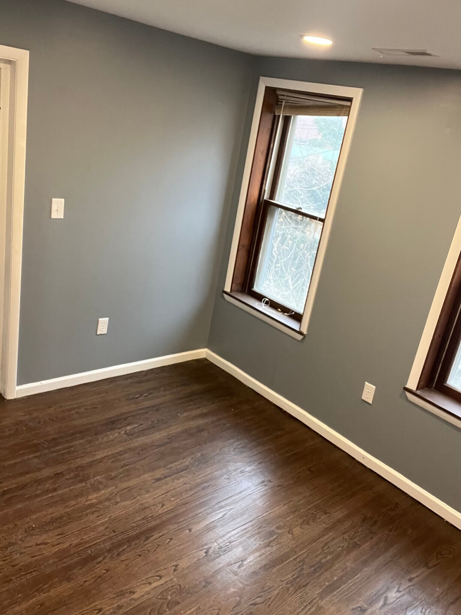 Building Photo - 809 N Harrison St