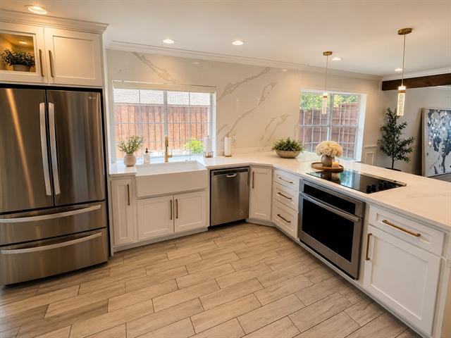Building Photo - 733 Middle Cove Dr