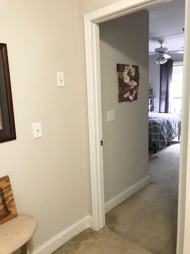 Building Photo - Stones Creek Townhome Condo!