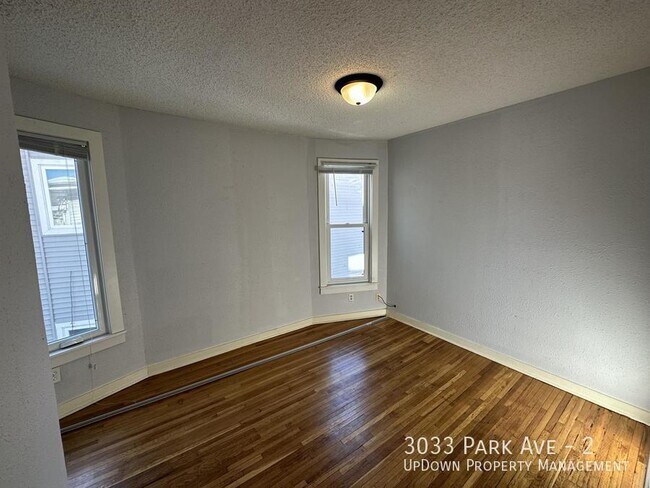 Building Photo - 3033 Park Ave
