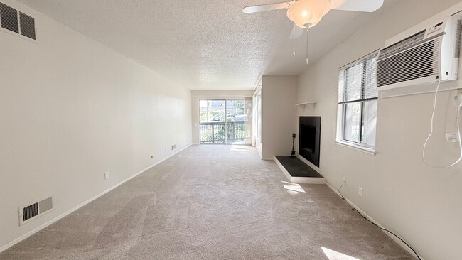Building Photo - 929 Dewing Ave