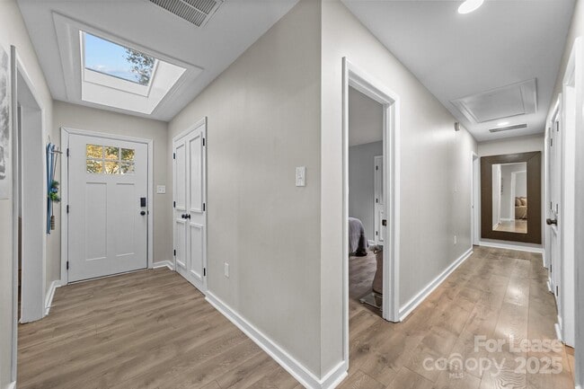 Building Photo - 7204 Killingdeer Ln