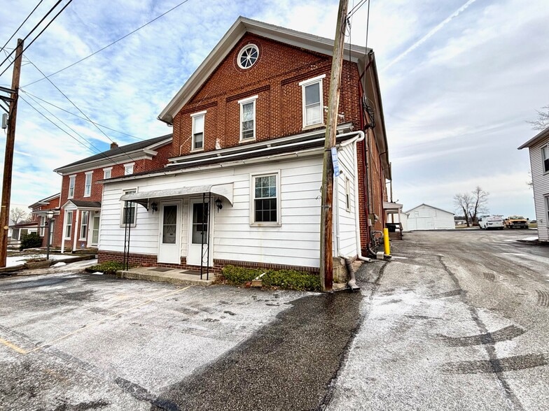 Building Photo - 2379 Table Rock Rd