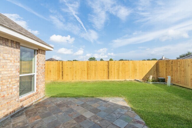 Building Photo - 4319 Dow Way